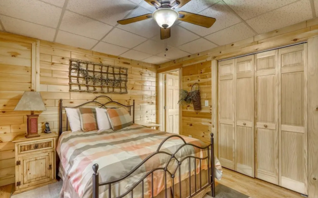 photo 4 of Lucilles Creekside Hideaway