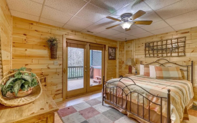 photo 5 of Lucilles Creekside Hideaway