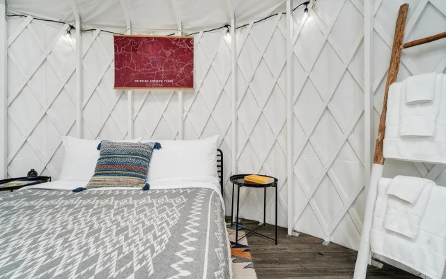 photo 5 of Lucky Arrow Retreat - Dripping Springs