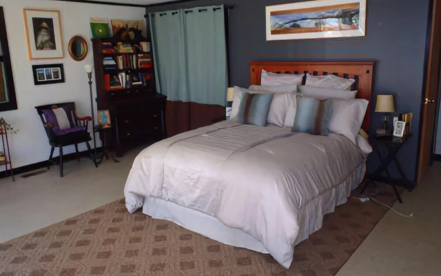 photo 4 of Lucky Stone Retreat - Two Bedroom Home