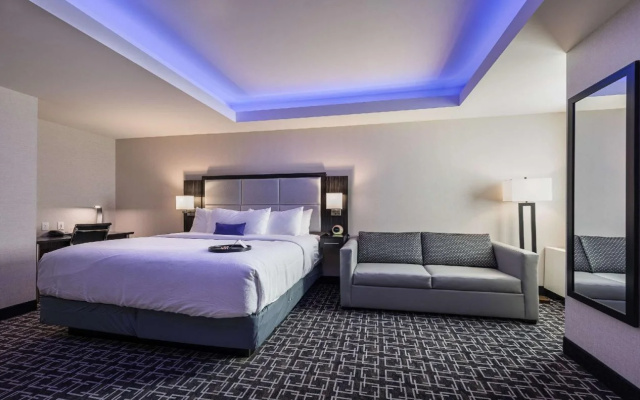 photo 2 of luMINN Hotel Minneapolis, An Ascend Hotel Collection Member