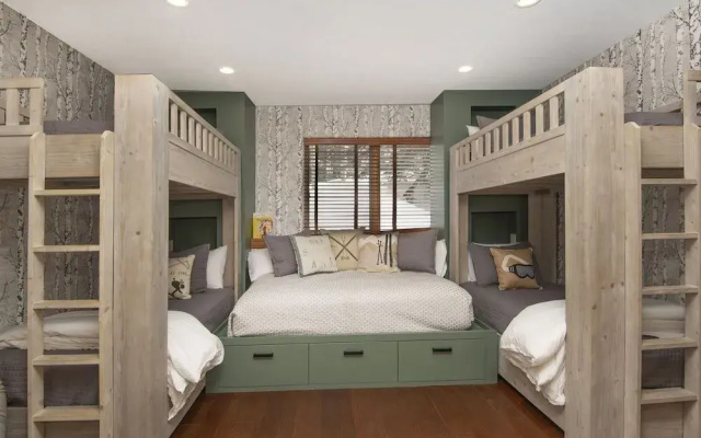 photo 3 of Lupine Residence 5 Bedroom Home by RedAwning
