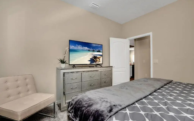 photo 3 of Lush Home With Big Pool Area - CDC Standards 7st477