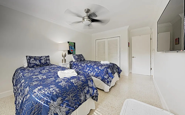 photo 2 of Lush Tropical W/ Private Pool - Near Beach 3 Bedroom Home