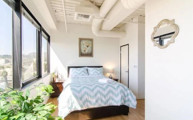 photo 2 of LUX 0 Bedroom Studio By Senstay