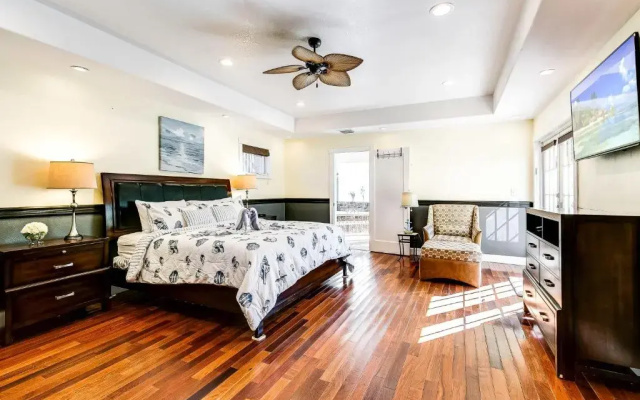photo 5 of LUX 4 Bedrooms Private HTD Salt Water Pool With Concierge Service
