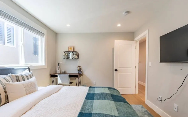 photo 2 of Lux Apartment on hill close to SF