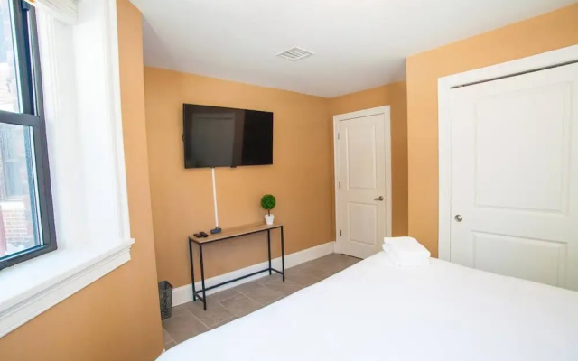 photo 3 of Lux Condo Near Boston - 3 King Beds 2 Bath-parking