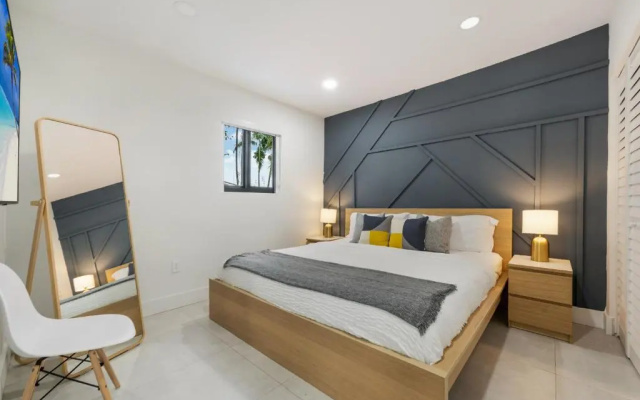 photo 3 of Lux House w/Heated Pool,Jacuzzi ,Basketball Court
