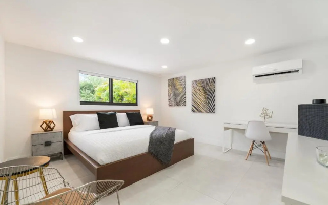 photo 4 of Lux House w/Heated Pool,Jacuzzi ,Basketball Court