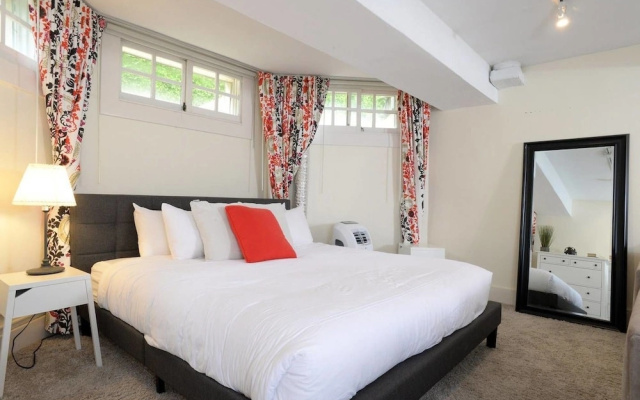 photo 3 of LUX Suites in the Heart of Santa Monica