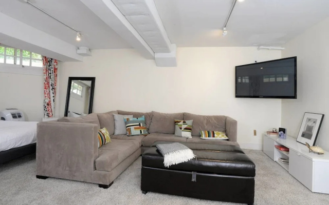 photo 5 of LUX Suites in the Heart of Santa Monica