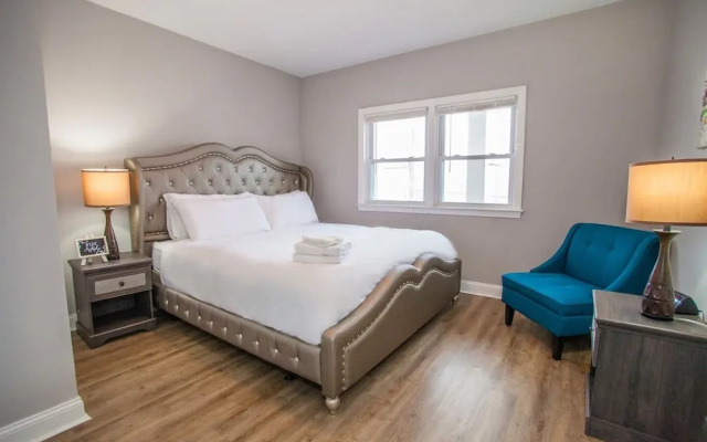 photo 3 of Luxe 4BR 3 Bath North End & Faneuil Hall