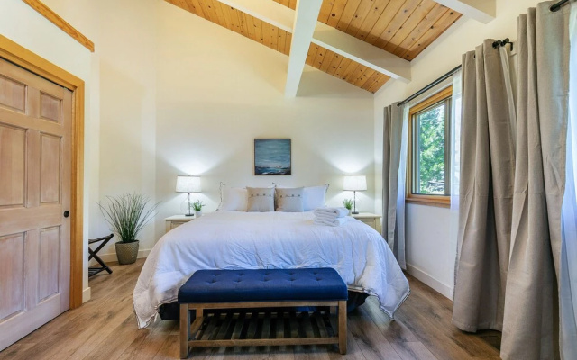 photo 4 of Luxe Tahoe City Cabin w/ Lake Views & Beach Access