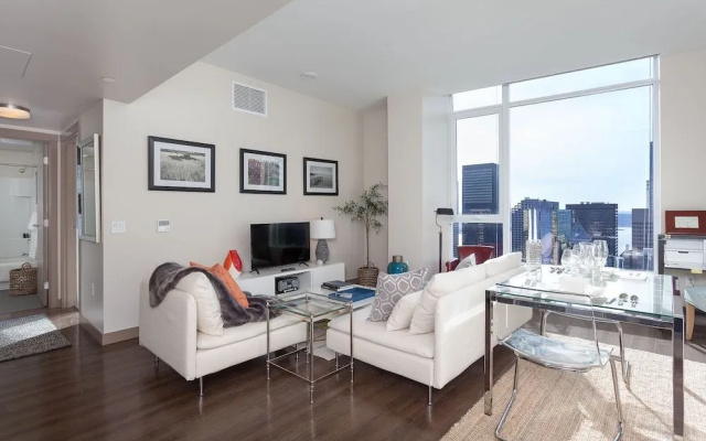 photo 4 of Luxe Hubs Convention Center Apartments