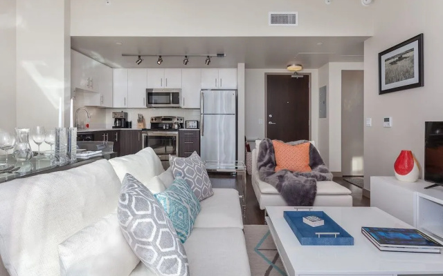 photo 5 of Luxe Hubs Convention Center Apartments