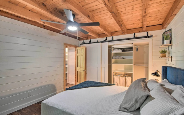 photo 4 of Luxe Jasper Cabin w/ Deck + Blue Ridge Mtn Views!