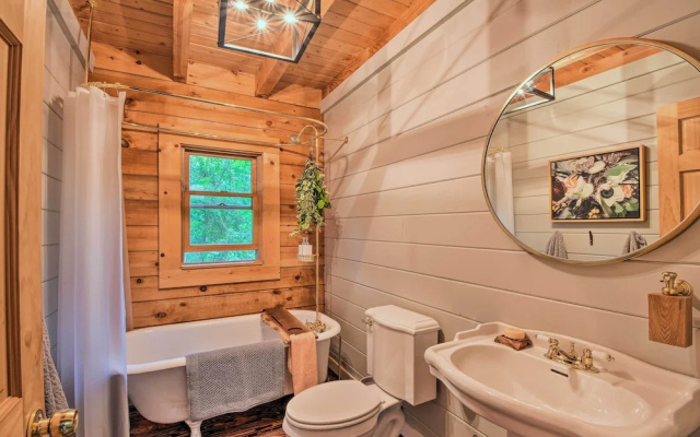 photo 5 of Luxe Jasper Cabin w/ Deck + Blue Ridge Mtn Views!
