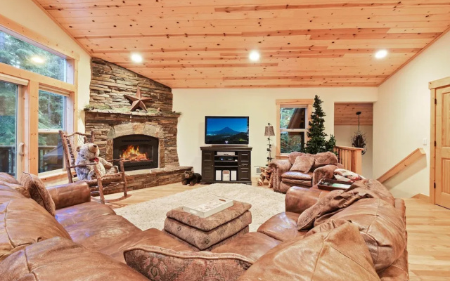 photo 5 of Luxe Mountain Haven In The Heart Of Tahoe Donner 3 Bedroom Home