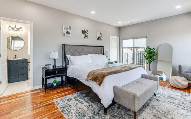 photo 4 of Luxe Newark Retreat w/ Rooftop Deck: Pets Welcome!