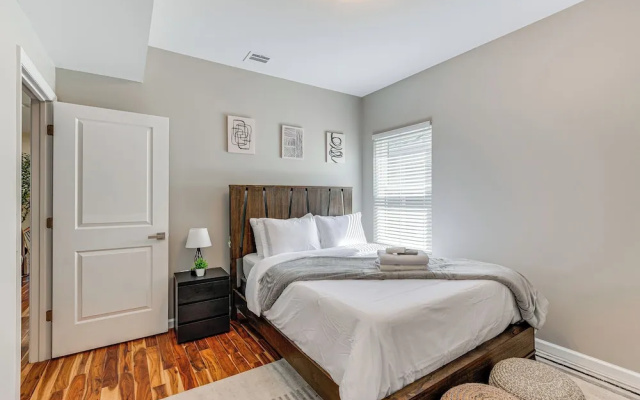 photo 5 of Luxe Newark Retreat w/ Rooftop Deck: Pets Welcome!