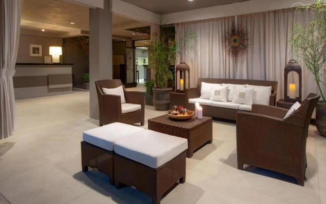 photo 4 of Luxe Sunset Boulevard Hotel