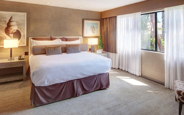 photo 5 of Luxe Sunset Boulevard Hotel