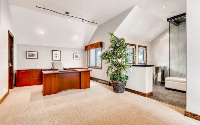photo 2 of Luxe West Vail Side A - 3 Br Duplex