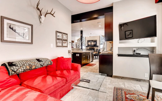 photo 4 of Luxe West Vail Side A - 3 Br Duplex