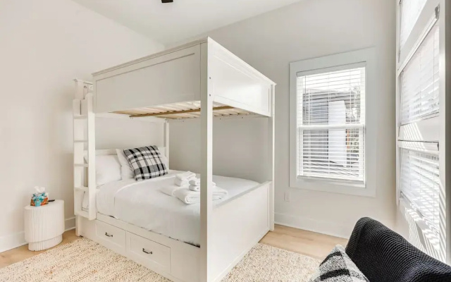 photo 3 of 2 Mi to Historic Dtwn Wilmington: Luxe 3BR Home