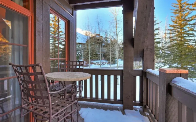 photo 5 of Luxurious 2 Bedroom0 Feet From The Slopes! Condo by RedAwning
