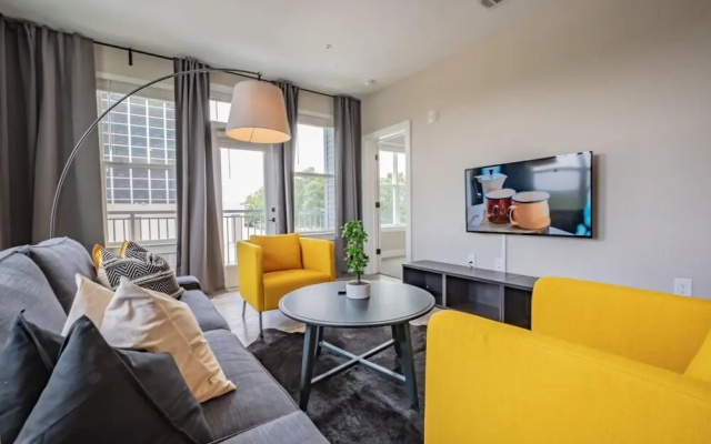 photo 3 of Luxurious 2 BR 2BR Downtown Apartment