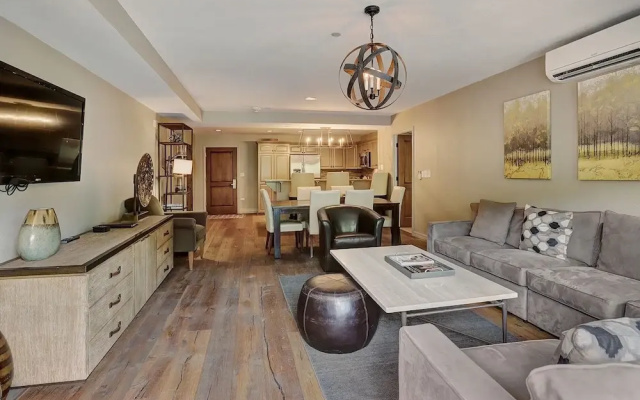 photo 2 of Luxurious 3 Bedroom Walk To Slopes & Beaver Creek Village Condo