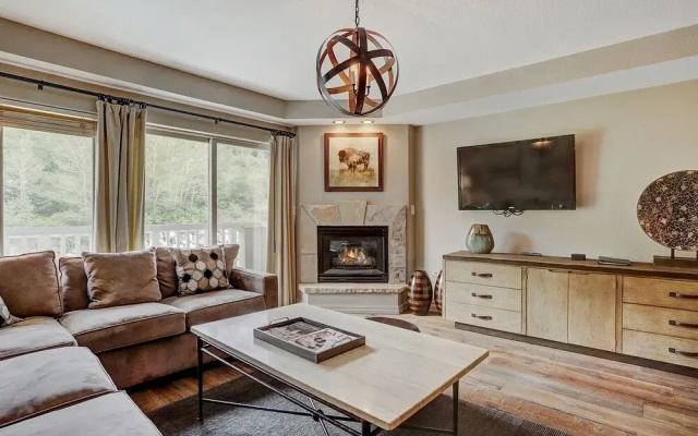 photo 3 of Luxurious 3 Bedroom Walk To Slopes & Beaver Creek Village Condo