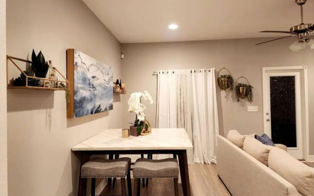 photo 4 of Luxurious 3br 2.5ba Townhome w/ community pool- sleeps 6