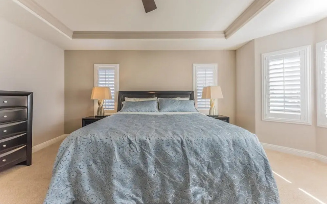 photo 2 of Luxurious 4BR 9min to LV Strip Sleeps 16