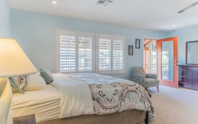 photo 4 of Luxurious 4BR 9min to LV Strip Sleeps 16