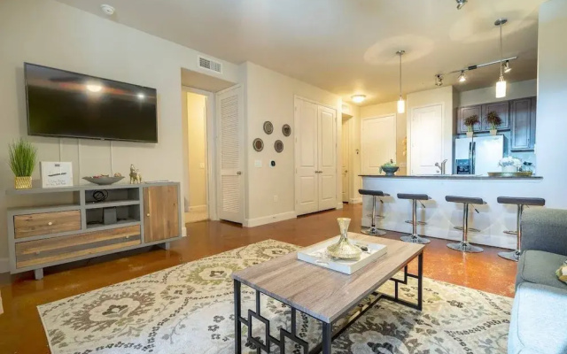 photo 2 of Luxurious Business & Family Montrose Condo -