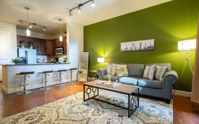 photo 4 of Luxurious Business & Family Montrose Condo -