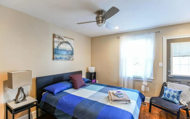 photo 5 of Luxurious DC Townhome ideal for Large Families plus Free Parking