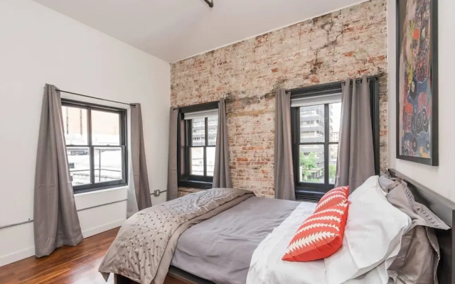 photo 2 of Luxurious Million-dollar Condo w/ Perfect Location