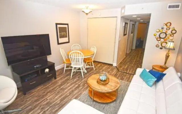 photo 2 of Luxurious Ocean Front 4th Floor Suite with Jet Tub