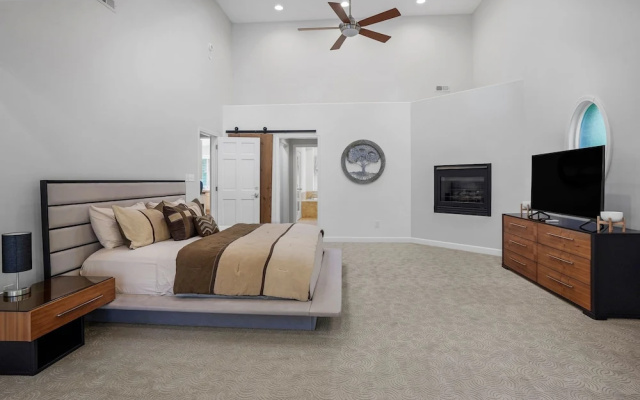 photo 5 of Luxurious Private Lakefront Paradise 5 Bedroom Home by RedAwning