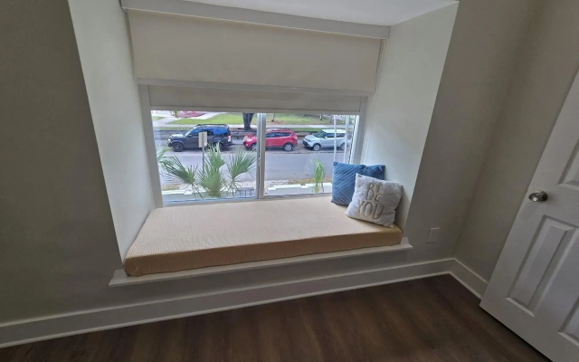 photo 4 of Luxurious & Spacious Townhouse in Prime Location