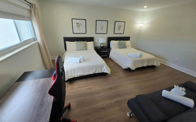 photo 5 of Luxurious & Spacious Townhouse in Prime Location