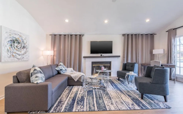 photo 4 of Luxurious Studio City Home