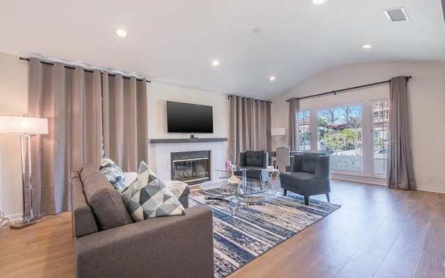 photo 5 of Luxurious Studio City Home