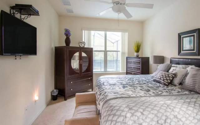 photo 2 of Luxurious with Privacy in 5 Bedroom with Private Pool by Florida Dream Homes