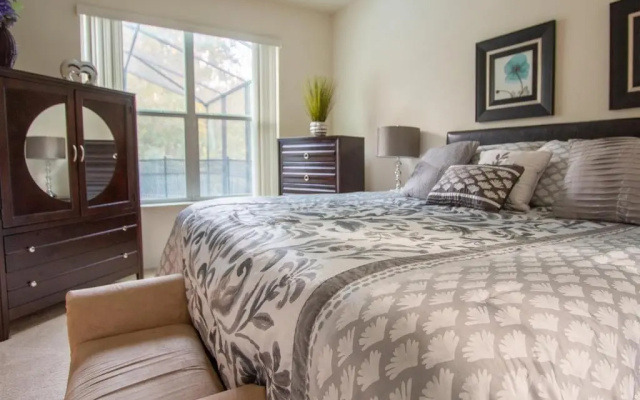 photo 4 of Luxurious with Privacy in 5 Bedroom with Private Pool by Florida Dream Homes