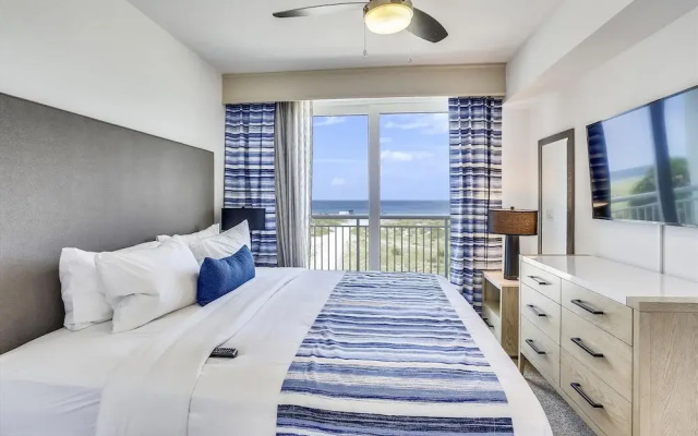 photo 4 of Luxurious/brand New Oceana/pools/hottubs/ W203 Great Location!
